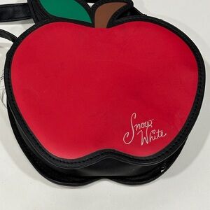 Loungefly Disney Princess Snow White Apple Crossbody Bag Purse Costume Rare